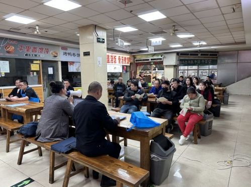 市市場(chǎng)監(jiān)管局經(jīng)開(kāi)區(qū)分局未央路所開(kāi)展食用農(nóng)產(chǎn)品法規(guī)宣貫活動(dòng)